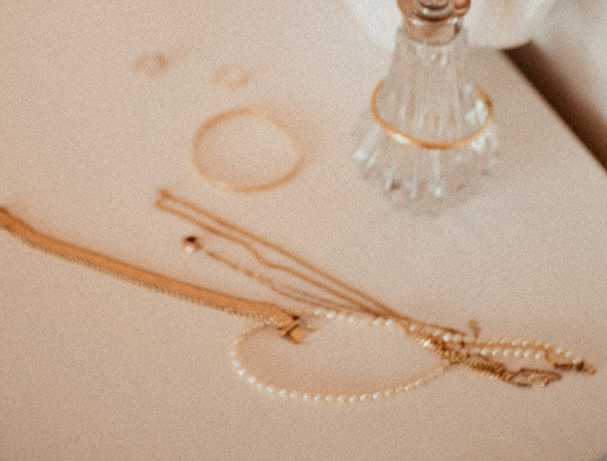 How to Style With Minimalist Rose Gold Necklaces